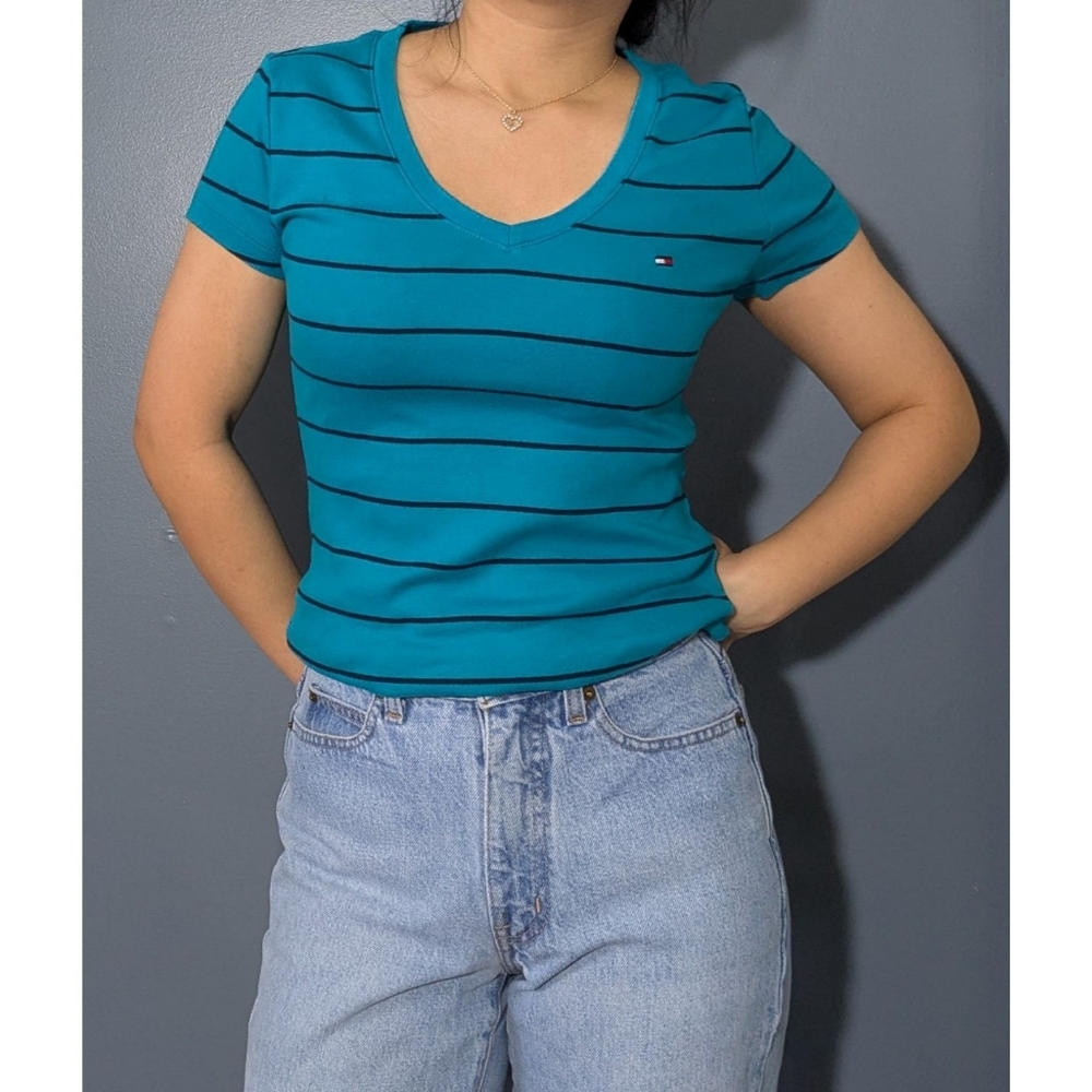 Tommy Hilfiger Y2K striped v-neck short sleeve tee Women Size Small
